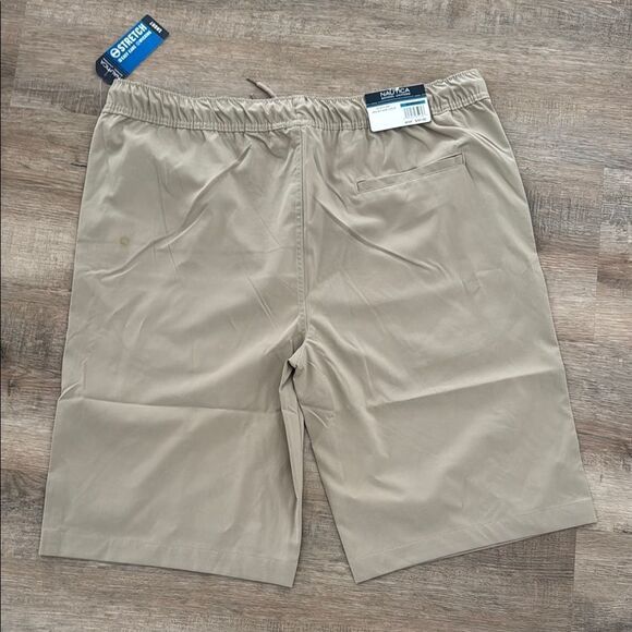 Nautica Grey stone Shorts with Elastic Waistband size XL - Picture 2 of 3